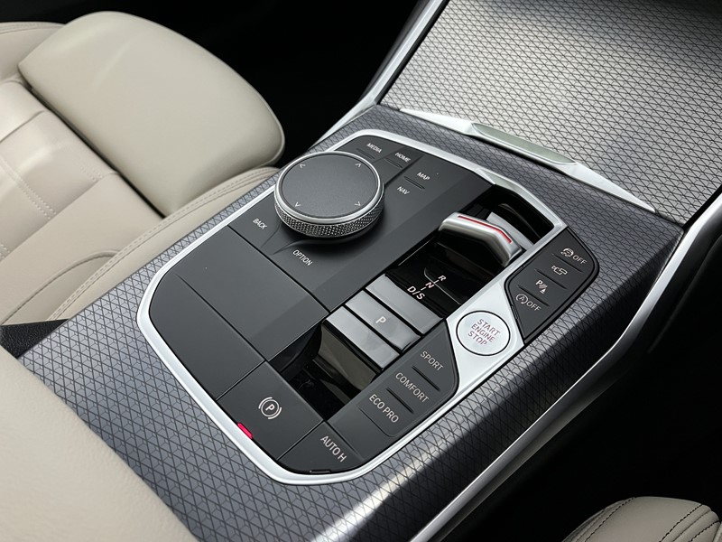 2026 (26) BMW 3 SERIES 320i M Sport 5dr Step Auto 5782799