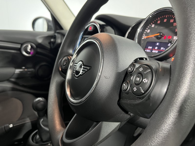 2019 (19) MINI HATCHBACK 1.5 Cooper Classic II 5dr 5824369