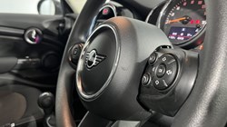 2019 (19) MINI HATCHBACK 1.5 Cooper Classic II 5dr 5824369