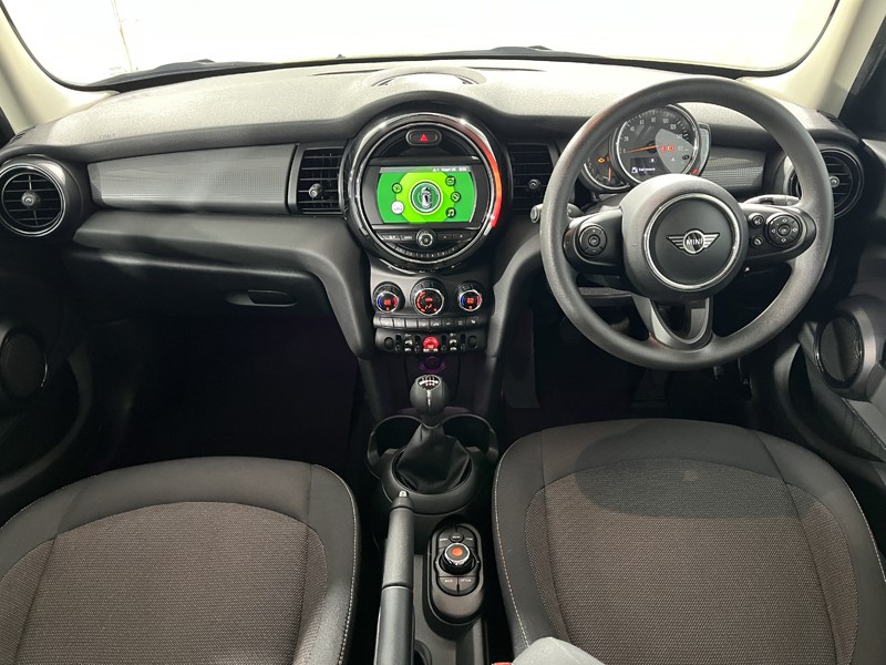 2019 (19) MINI HATCHBACK 1.5 Cooper Classic II 5dr 5824352