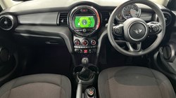 2019 (19) MINI HATCHBACK 1.5 Cooper Classic II 5dr 5824352