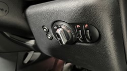 2019 (19) MINI HATCHBACK 1.5 Cooper Classic II 5dr 5824368