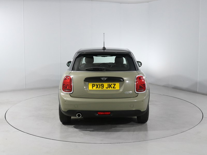2019 (19) MINI HATCHBACK 1.5 Cooper Classic II 5dr 5824363