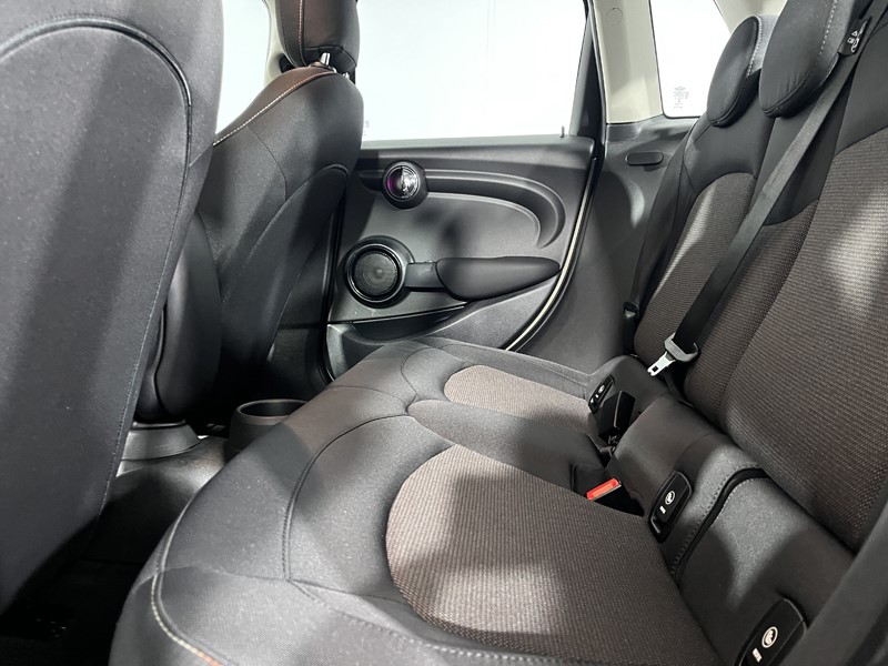 2019 (19) MINI HATCHBACK 1.5 Cooper Classic II 5dr 5824382