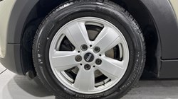 2019 (19) MINI HATCHBACK 1.5 Cooper Classic II 5dr 5824362