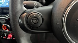 2019 (19) MINI HATCHBACK 1.5 Cooper Classic II 5dr 5824370