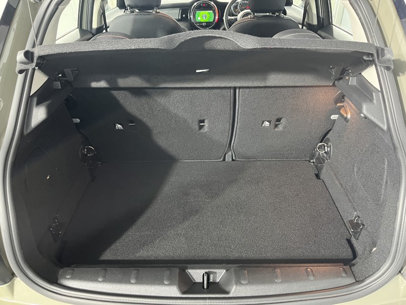 2019 (19) MINI HATCHBACK 1.5 Cooper Classic II 5dr 5824361
