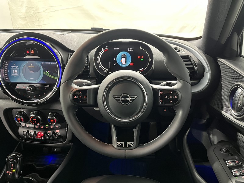 2024 (24) MINI CLUBMAN 1.5 Cooper Exclusive Premium 6dr Auto 5831090