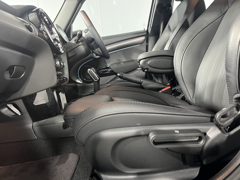 2023 (73) MINI HATCHBACK 1.5 Cooper Exclusive Premium 5dr Auto 5861964