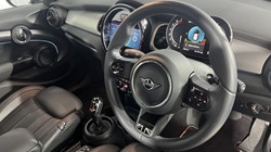 2023 (73) MINI HATCHBACK 1.5 Cooper Exclusive Premium 5dr Auto 5861937