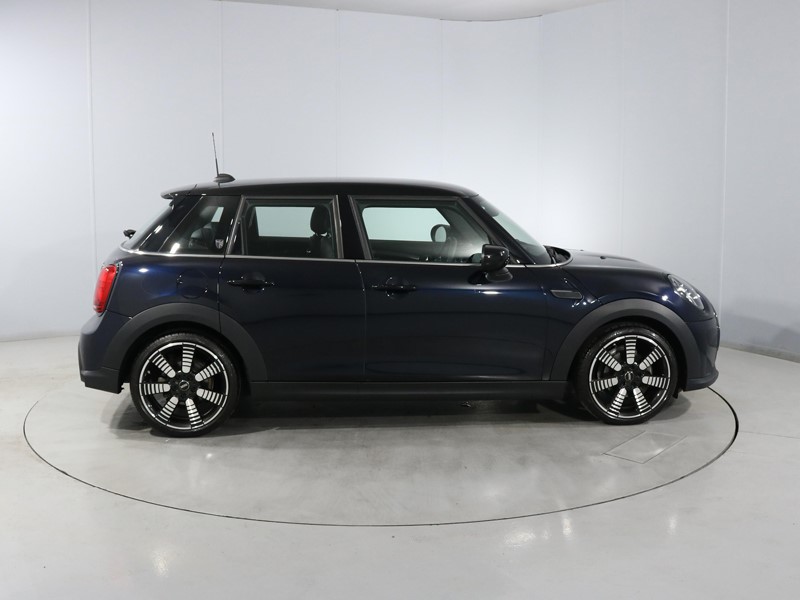 2023 (73) MINI HATCHBACK 1.5 Cooper Exclusive Premium 5dr Auto 5861934
