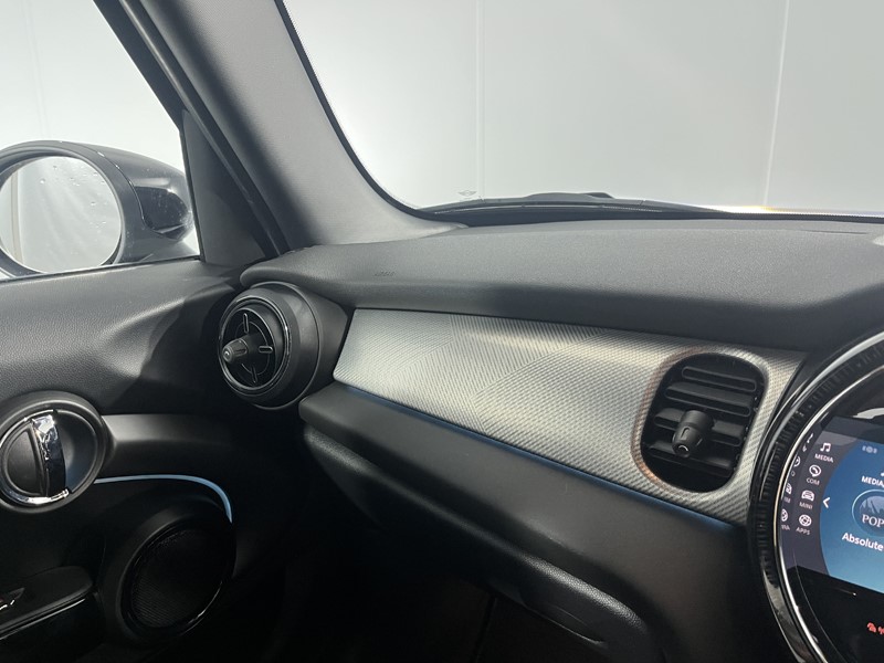2023 (73) MINI HATCHBACK 1.5 Cooper Exclusive Premium 5dr Auto 5861956