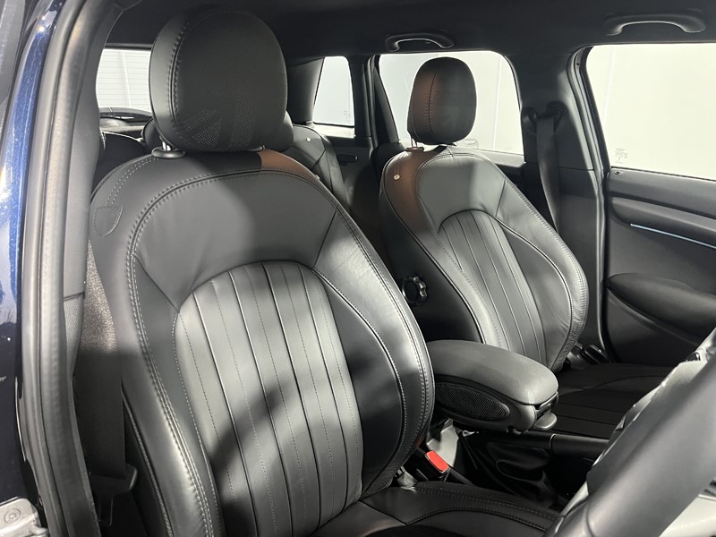 2023 (73) MINI HATCHBACK 1.5 Cooper Exclusive Premium 5dr Auto 5861942