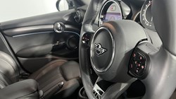 2023 (73) MINI HATCHBACK 1.5 Cooper Exclusive Premium 5dr Auto 5861952