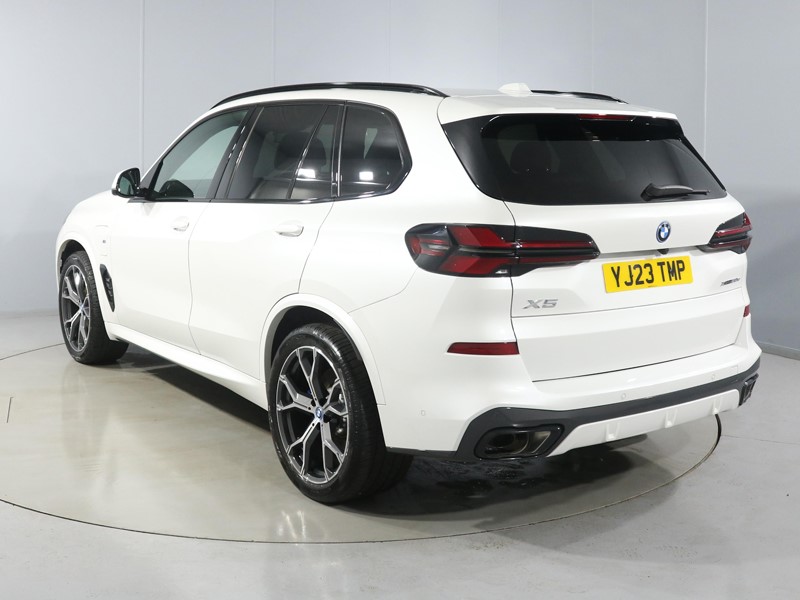 2023 (23) BMW X5 xDrive50e M Sport 5dr Auto 1