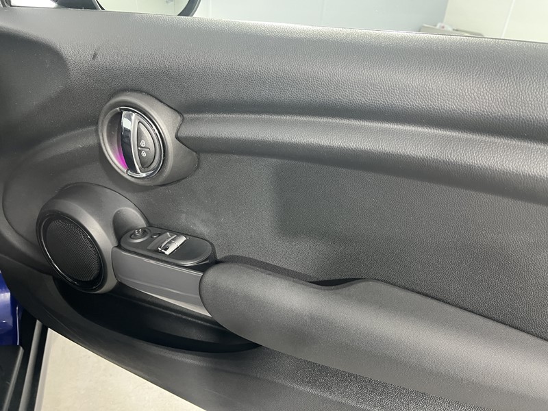 2020 (20) MINI HATCHBACK 1.5 Cooper Classic II 3dr 5835521
