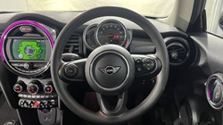 2020 (20) MINI HATCHBACK 1.5 Cooper Classic II 3dr 5835506