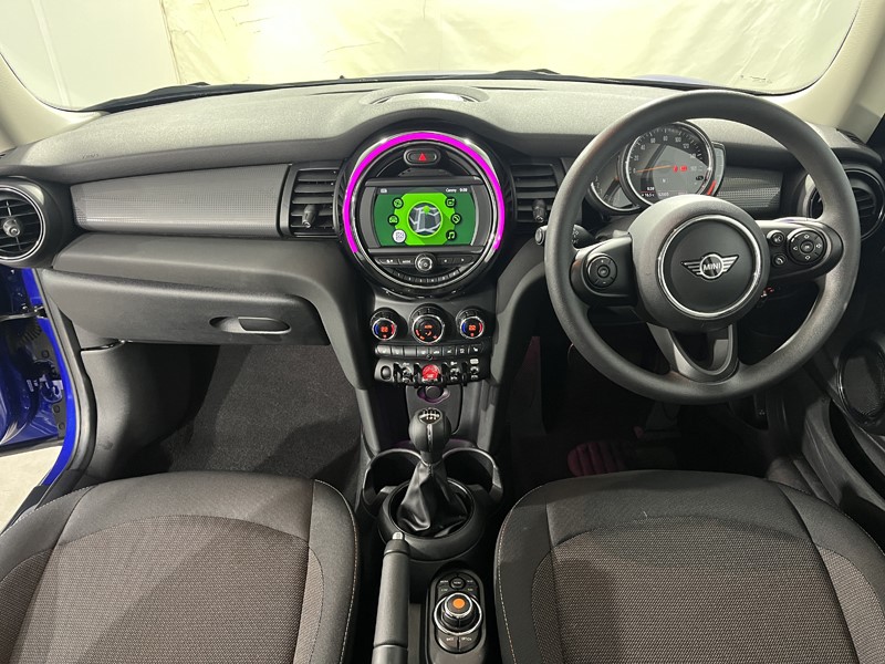 2020 (20) MINI HATCHBACK 1.5 Cooper Classic II 3dr 5835505