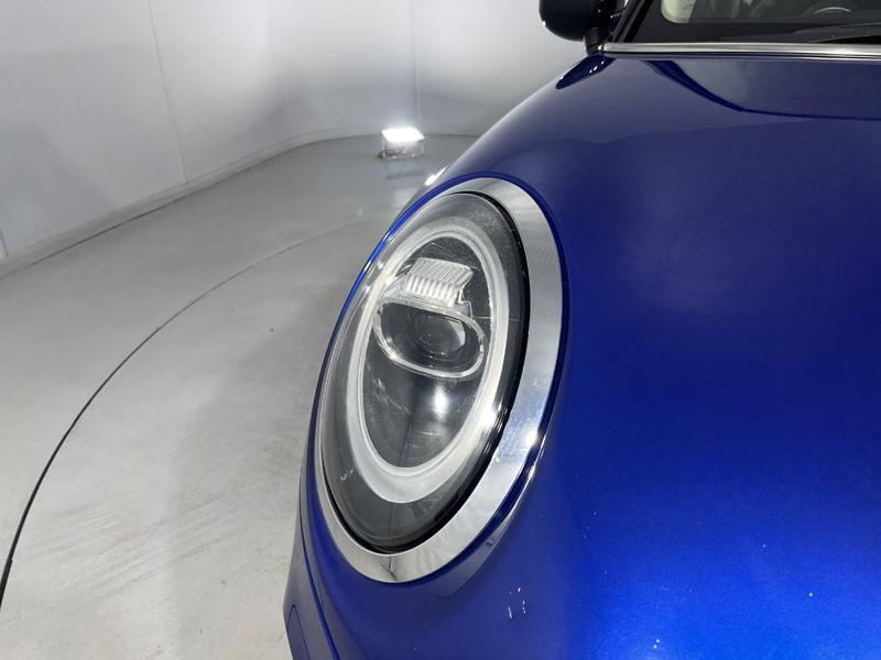 2020 (20) MINI HATCHBACK 1.5 Cooper Classic II 3dr 5835537