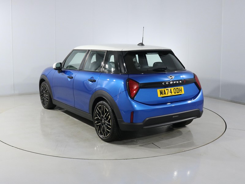 2024 (74) MINI COOPER 2.0 S Exclusive 5dr Auto 5831212