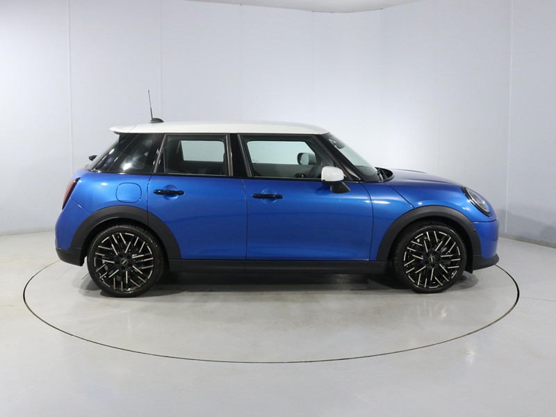 2024 (74) MINI COOPER 2.0 S Exclusive 5dr Auto 5831213