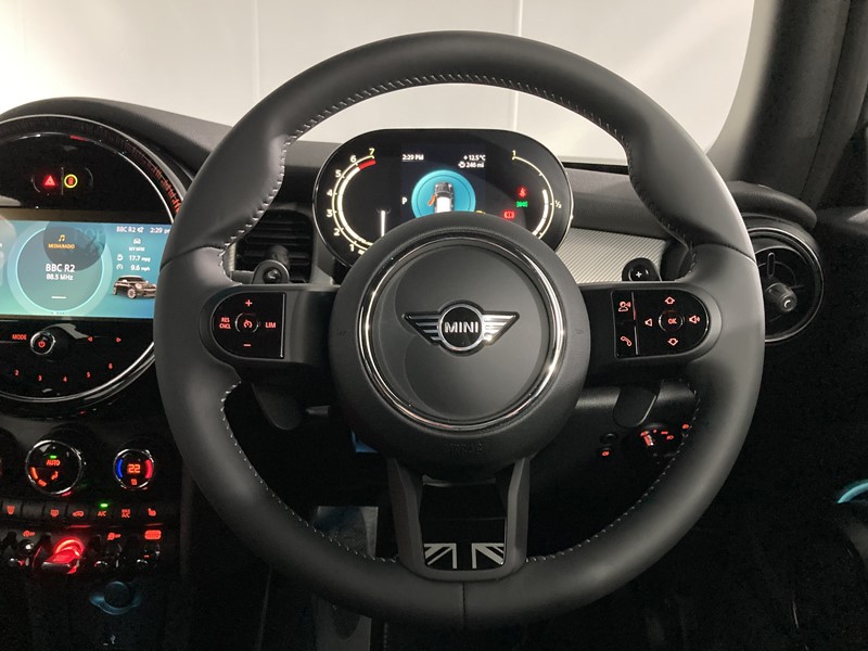 2022 (72) MINI HATCHBACK 2.0 Cooper S Exclusive Premium 5dr Auto 5853937