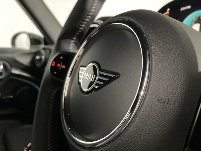 2022 (72) MINI HATCHBACK 2.0 Cooper S Exclusive Premium 5dr Auto 5853953