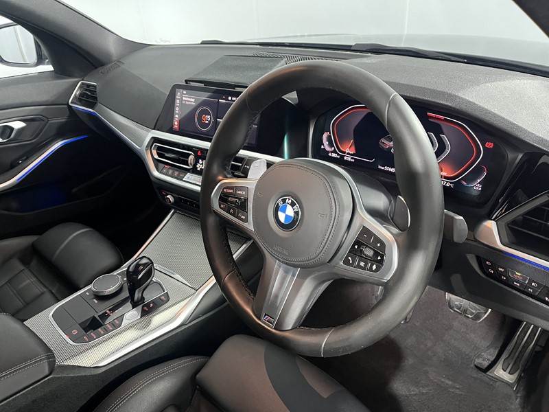 2020 (20) BMW 3 SERIES 320i xDrive M Sport 4dr Step Auto 5910209