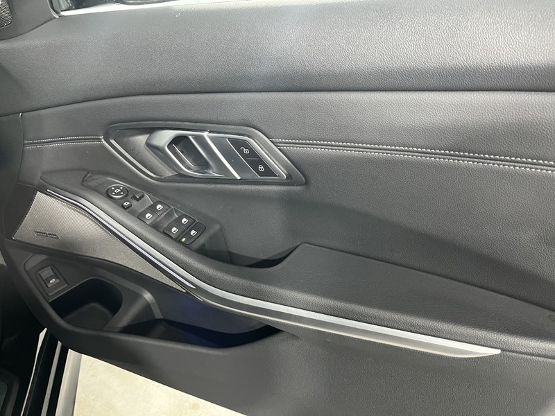 2021 (21) BMW 3 SERIES 320d MHT M Sport 4dr Step Auto 5862364