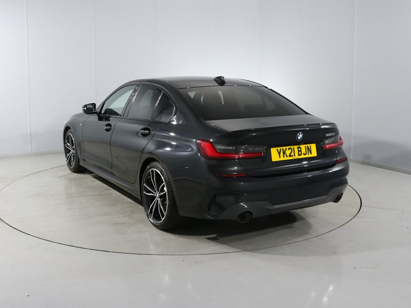 2021 (21) BMW 3 SERIES 320d MHT M Sport 4dr Step Auto 1