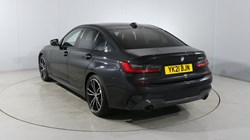 2021 (21) BMW 3 SERIES 320d MHT M Sport 4dr Step Auto 1