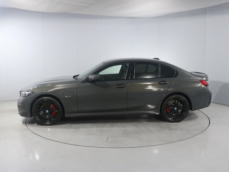 2023 (23) BMW 3 SERIES 330e M Sport 4dr Step Auto 5851843