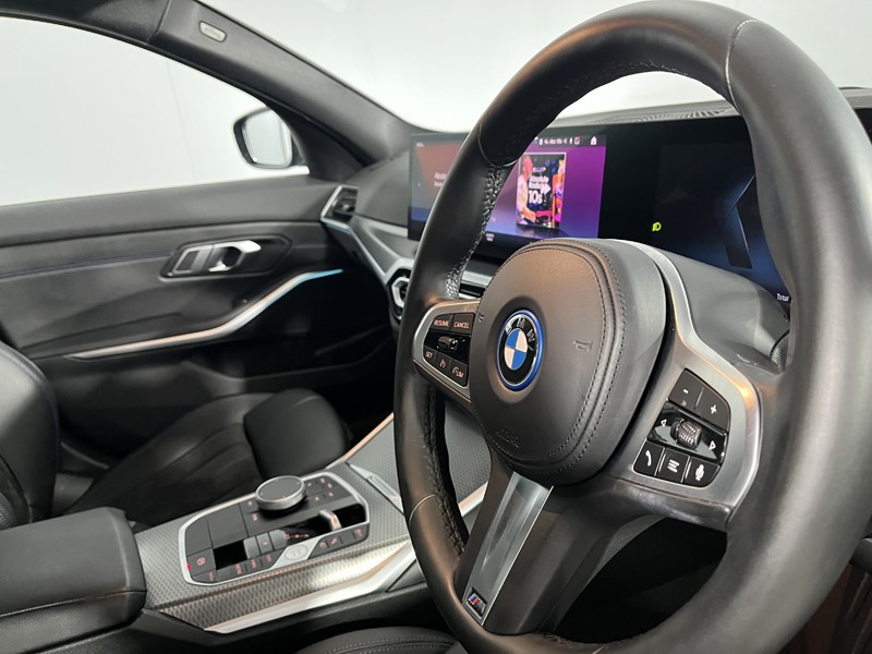 2023 (23) BMW 3 SERIES 330e M Sport 4dr Step Auto 5851816