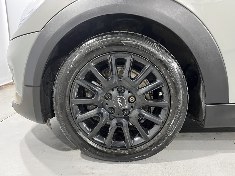 2018 (18) MINI CONVERTIBLE 1.5 Cooper 2dr 5877435