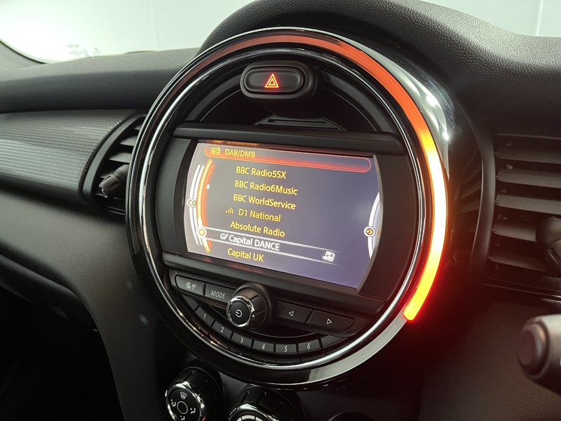 2018 (18) MINI CONVERTIBLE 1.5 Cooper 2dr 5877447