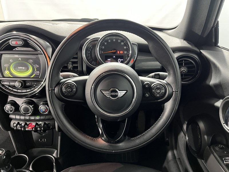 2018 (18) MINI CONVERTIBLE 1.5 Cooper 2dr 5877426