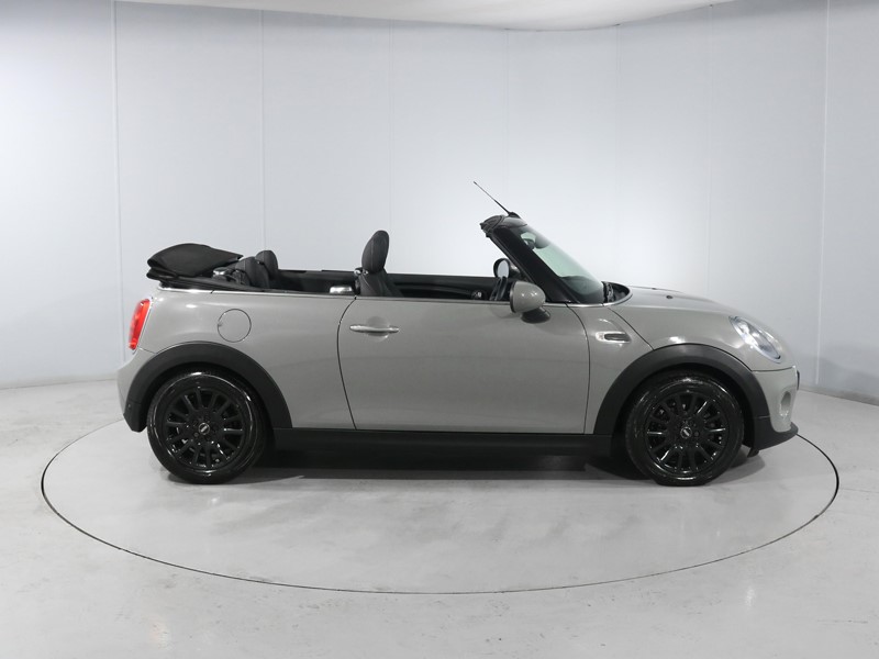 2018 (18) MINI CONVERTIBLE 1.5 Cooper 2dr 5877425