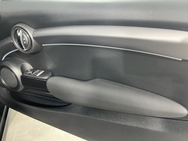 2023 (23) MINI HATCHBACK 1.5 Cooper Exclusive Premium Plus 3dr Auto 5872679