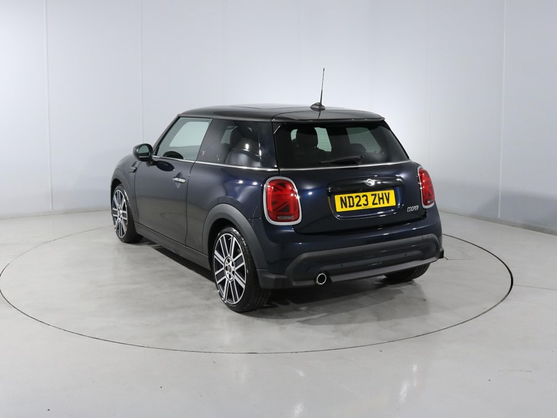 2023 (23) MINI HATCHBACK 1.5 Cooper Exclusive Premium Plus 3dr Auto 1