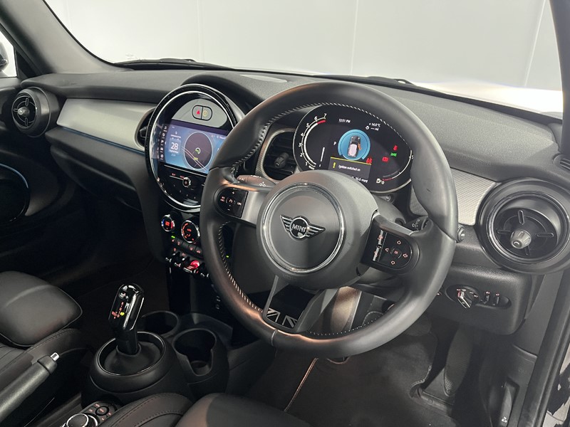 2023 (23) MINI HATCHBACK 1.5 Cooper Exclusive Premium Plus 3dr Auto 5872664