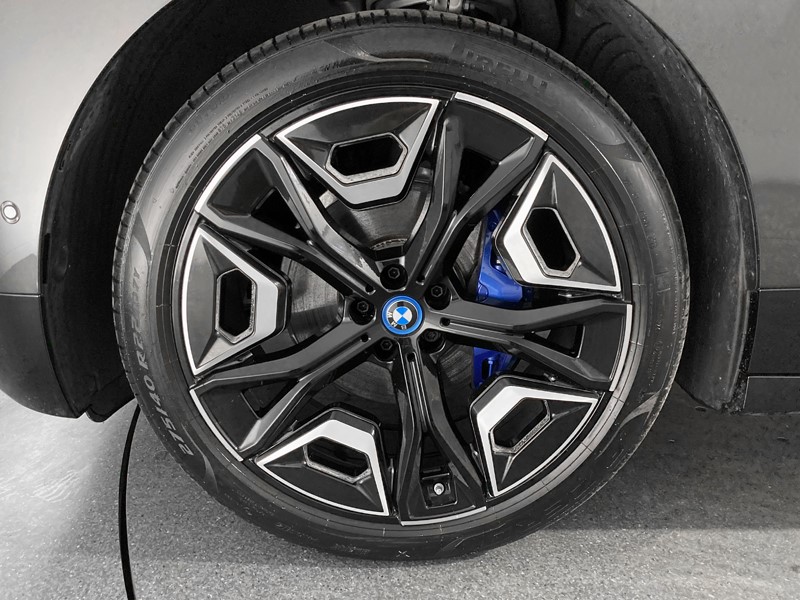 2022 (22) BMW iX 240kW xDrive40 M Sport 76.6kWh 5dr Auto 5923115