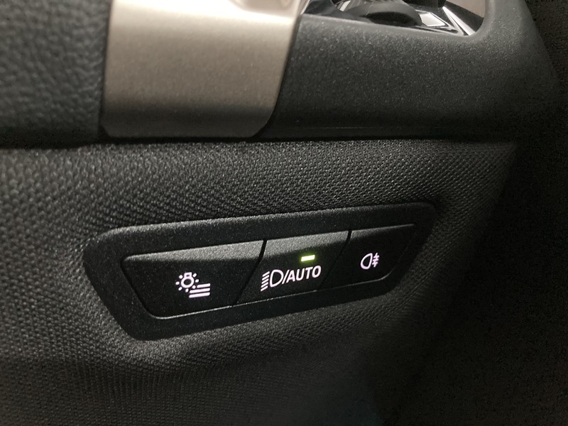 2022 (22) BMW iX 240kW xDrive40 M Sport 76.6kWh 5dr Auto 5923123