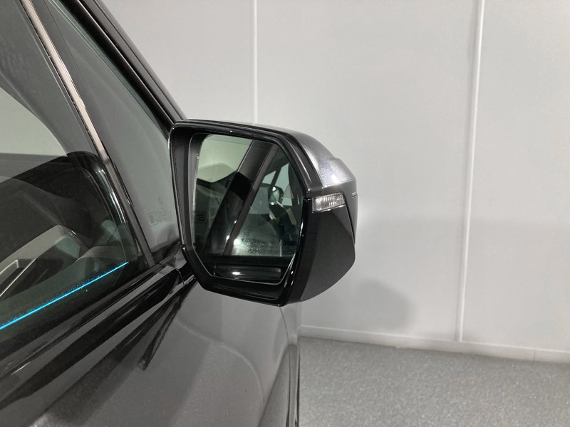 2022 (22) BMW iX 240kW xDrive40 M Sport 76.6kWh 5dr Auto 5923155