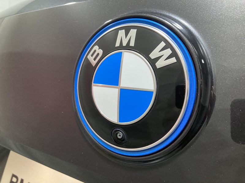 2022 (22) BMW iX 240kW xDrive40 M Sport 76.6kWh 5dr Auto 5923159