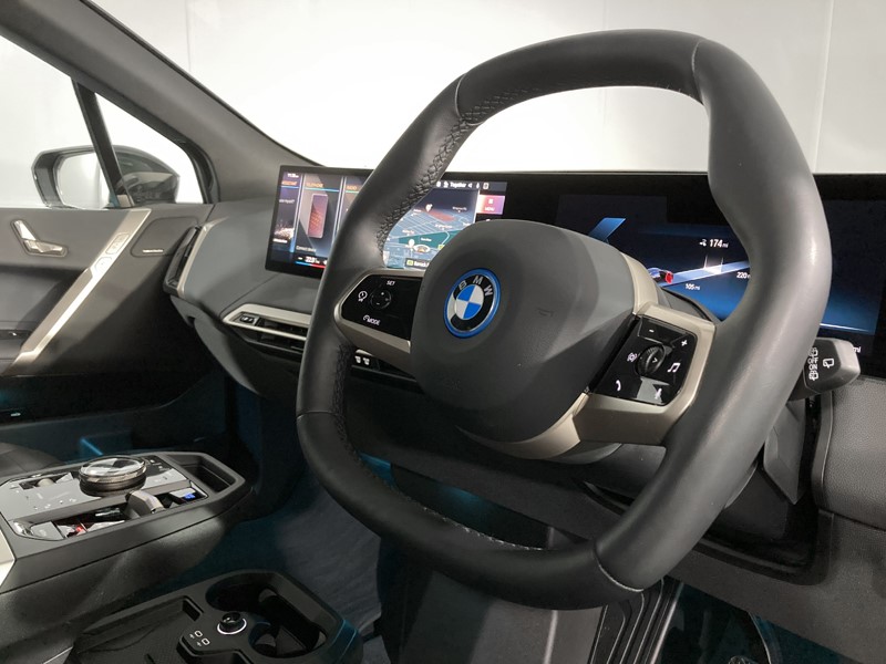 2022 (22) BMW iX 240kW xDrive40 M Sport 76.6kWh 5dr Auto 5923107
