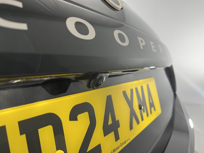 2024 (24) MINI COOPER 2.0 S Exclusive 3dr Auto 5903361