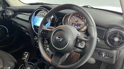 2022 (72) MINI HATCHBACK 1.5 Cooper Classic 5dr Auto 5903553