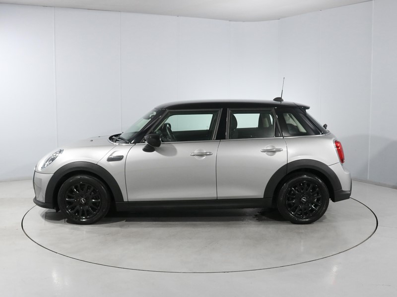 2022 (72) MINI HATCHBACK 1.5 Cooper Classic 5dr Auto 5903589