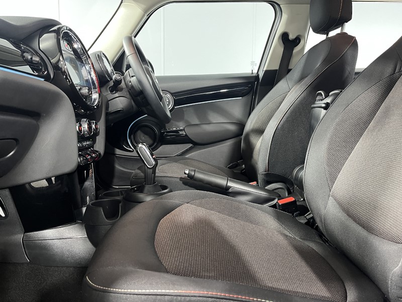 2022 (72) MINI HATCHBACK 1.5 Cooper Classic 5dr Auto 5903580