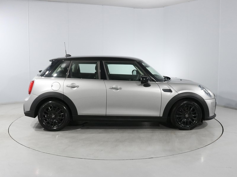 2022 (72) MINI HATCHBACK 1.5 Cooper Classic 5dr Auto 5903550